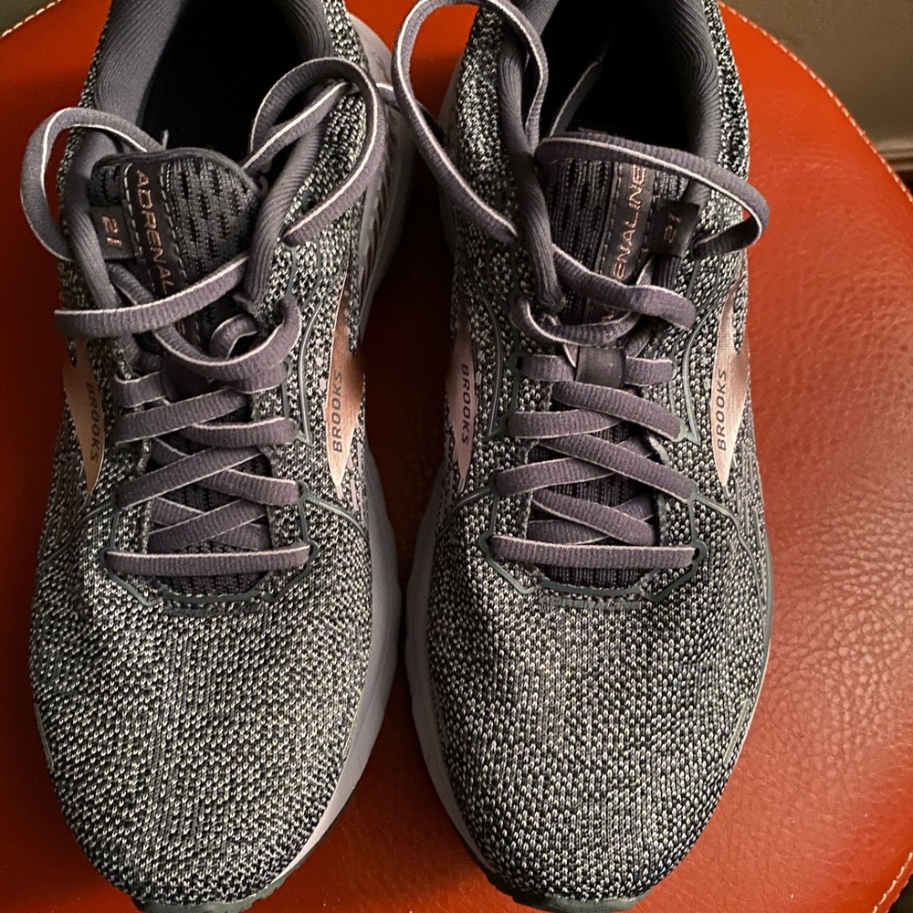Ladies NEW gray Brooks adrenaline running shoes